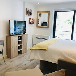 Cp High Floor Luxury Sleeps 3 Gibraltar